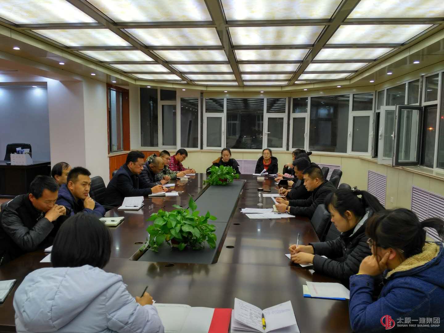 龍城公司傳達集團公司近期工作會議精神暨組織第二次黨課學(xué)習(xí)