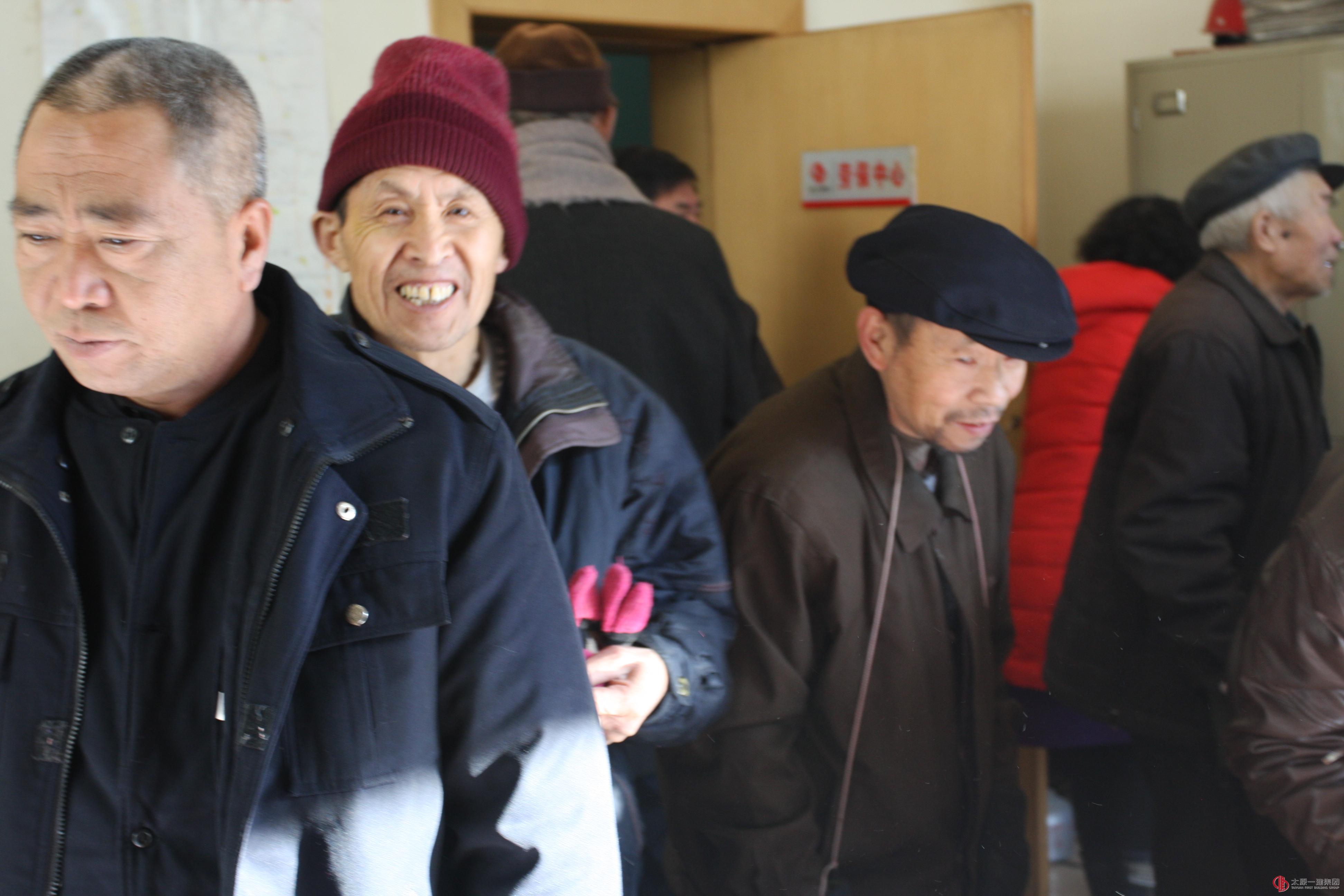 集團(tuán)公司向退休人員發(fā)放春節(jié)慰問卡