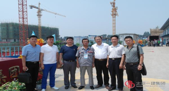 同鄉(xiāng)慰問 情暖人心