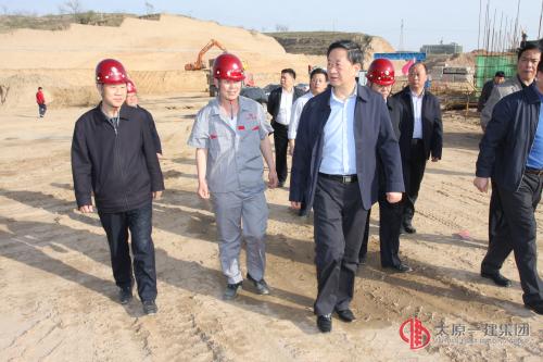 晉中市領導對項管二處晉中市殯儀館項目進行調(diào)研