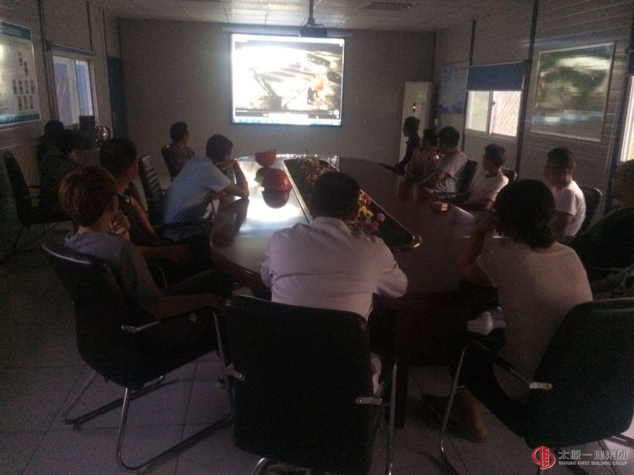 直屬六分公司召開九月份安全、生產(chǎn)例會